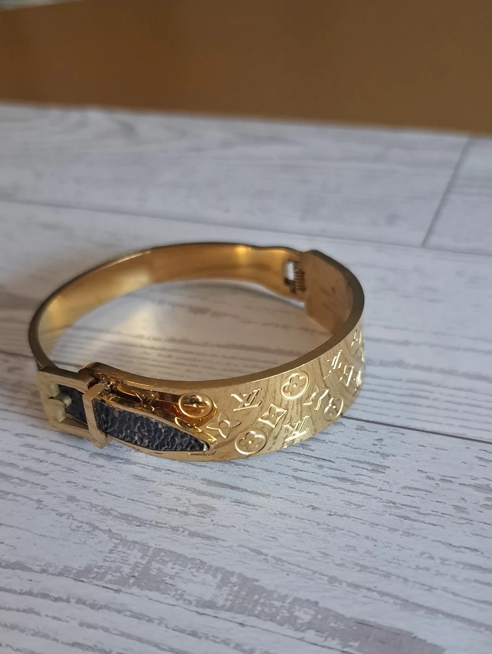 Gold Leather-Trim Hinged Bangle Bracelet - Gold